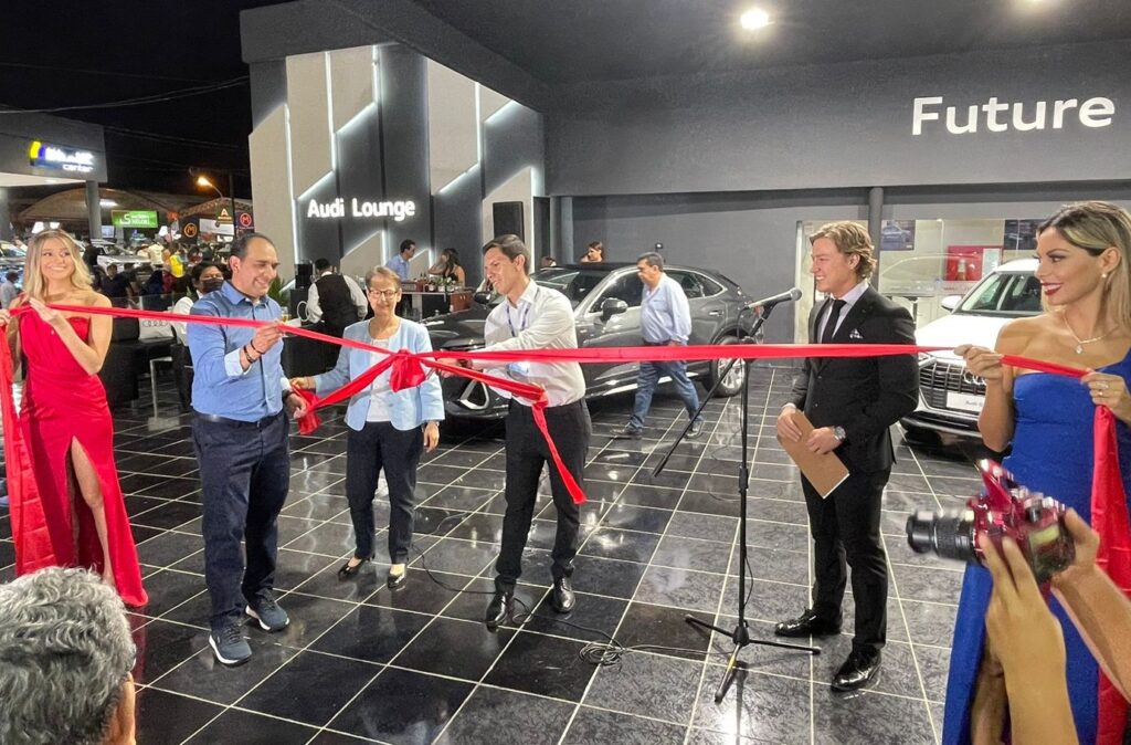 Audi presenta el espacio tecnológico y moderno del sector automotriz en Expocruz 2022