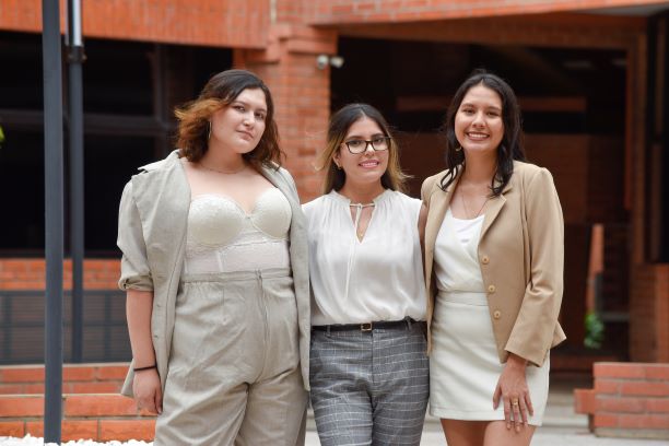 ESTUDIANTES UPSA GANAN CONCURSO DE CANADÁ