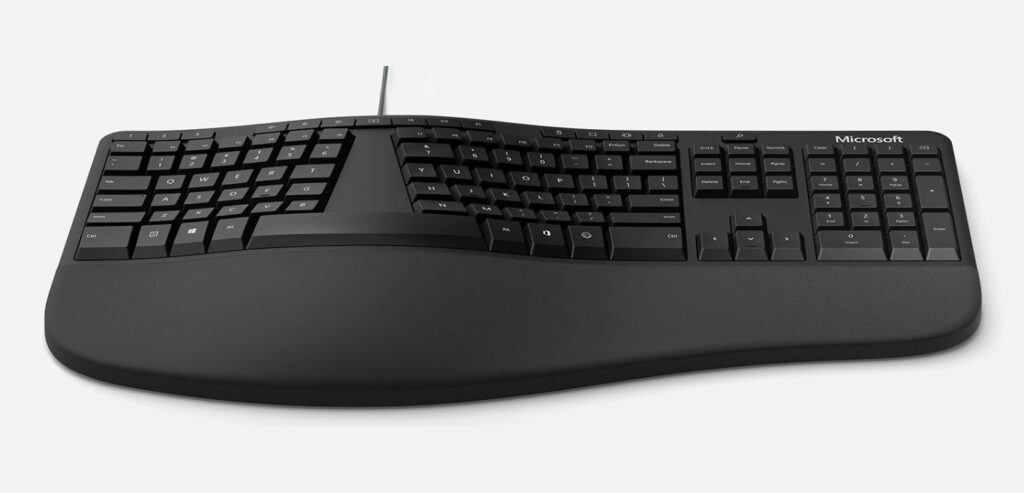Microsoft deja de fabricar sus ratones, teclados y cámaras web para enfocarse en los accesorios de Surface