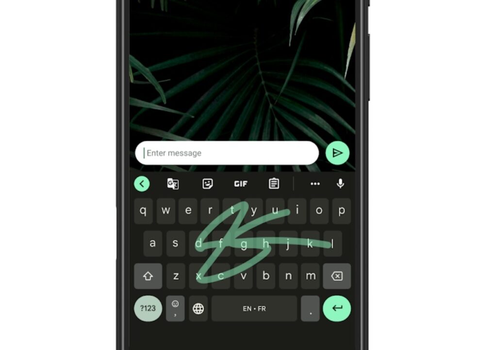 La última actualización de Gboard que prepara Google integra IA para corregir frases con un solo toque y crear emojis