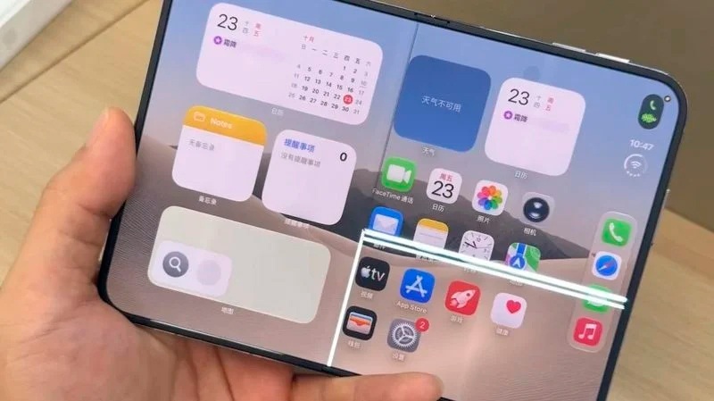 La pantalla interior del iPhone Duo se agrieta en algunas unidades, según denuncian varios usuarios